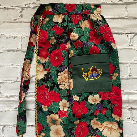 Vintage Christmas Apron With Floral Pattern - Picture 5 of 5